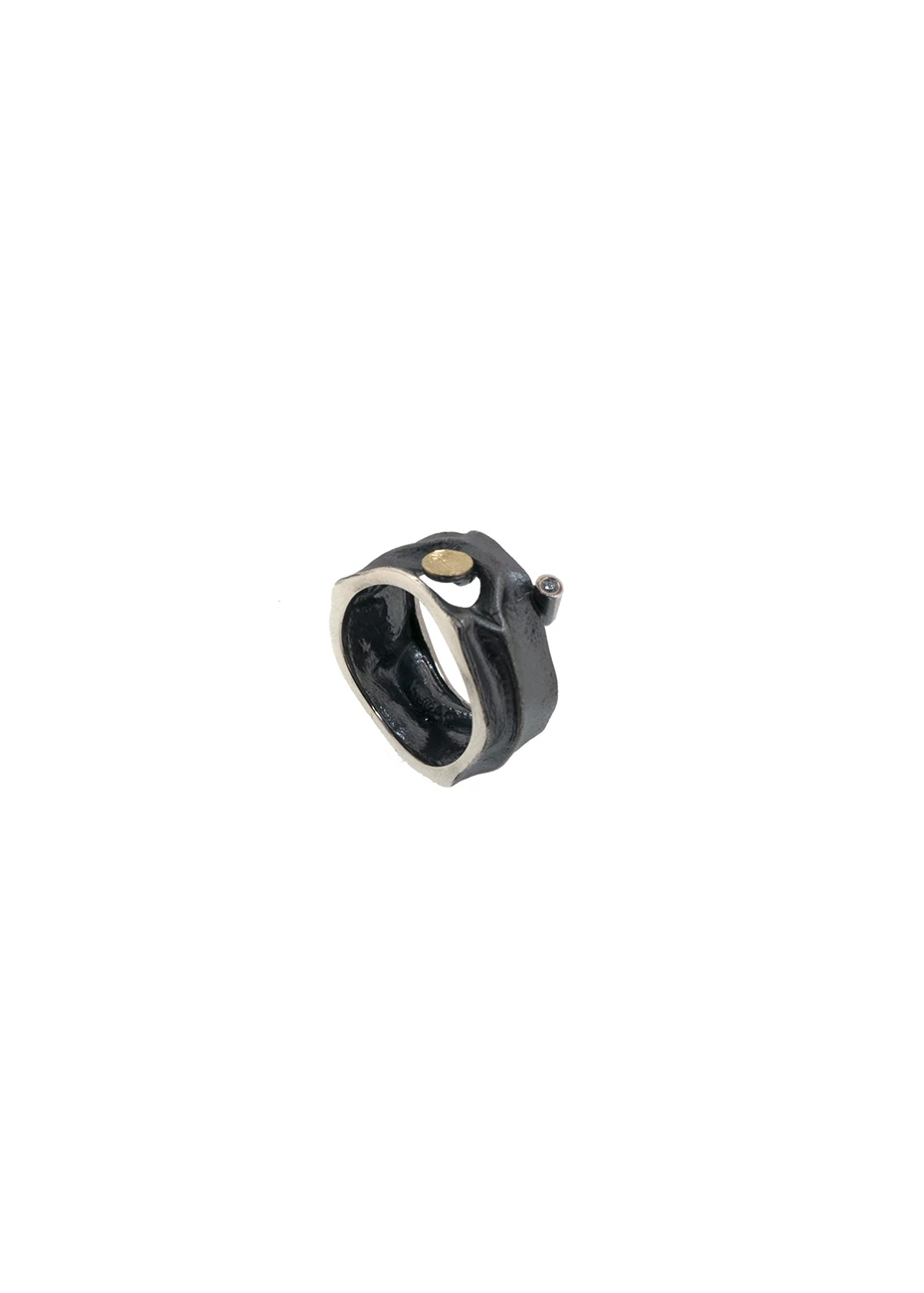 Anillo oro y plata oxidada
