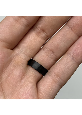 Alianza de plata y fibra de carbono con diamante