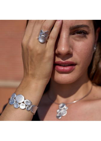 Pulsera esclava plata con textura