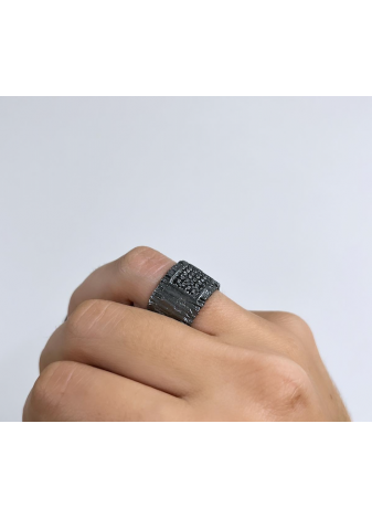 Anillo plata y diamantes negros