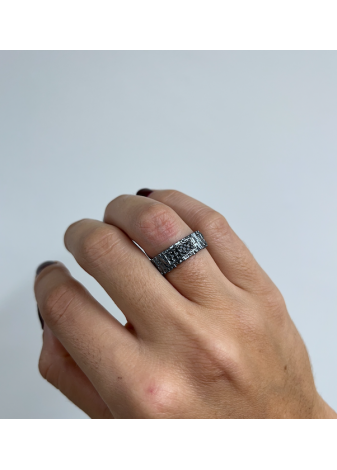 Anillo plata oxidada y diamantes negros