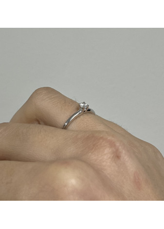 Solitario oro blanco y diamante de 0,17cts