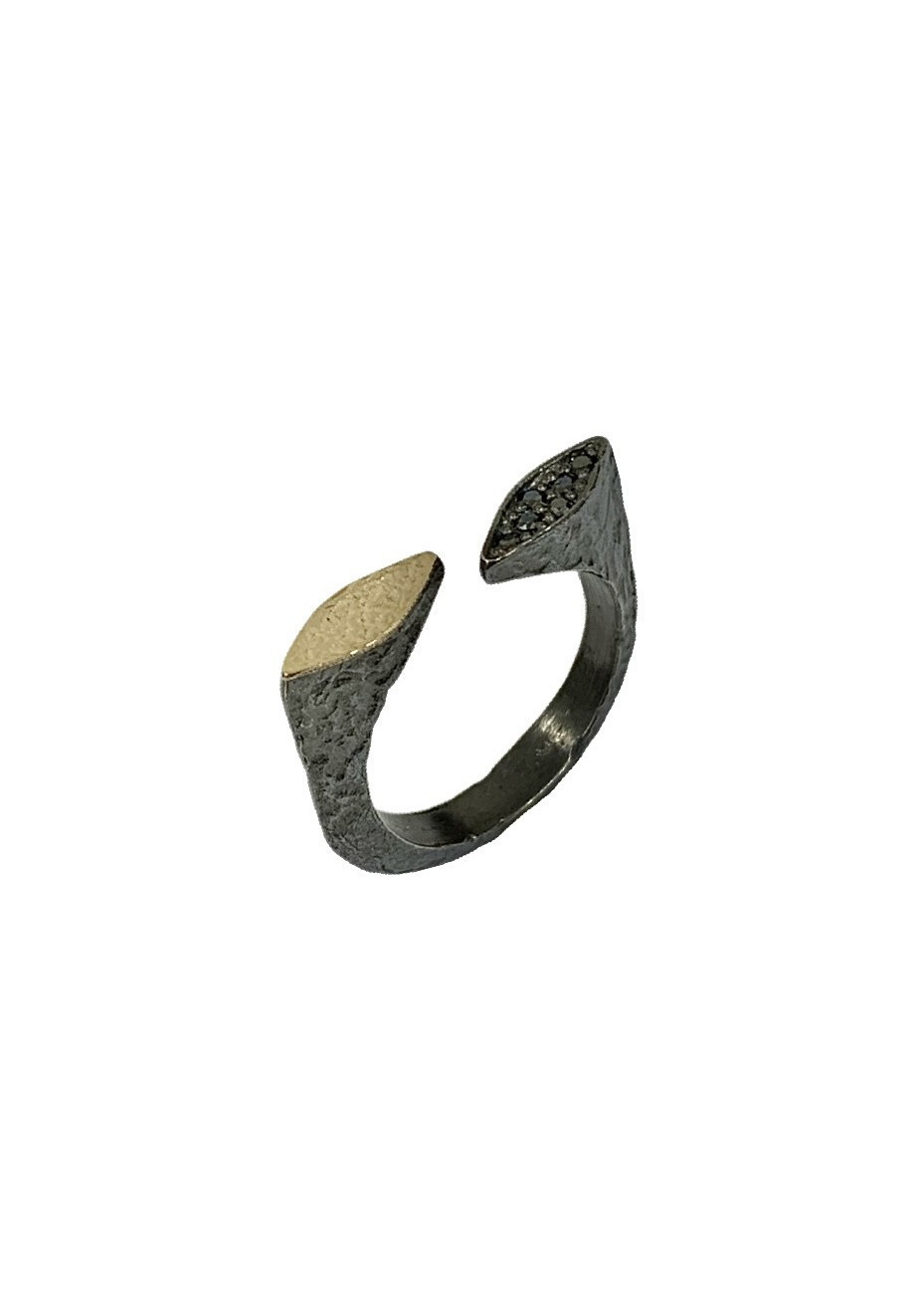 Anillo plata, oro y diamantes negros