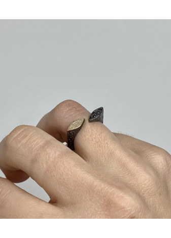 Anillo plata, oro y diamantes negros