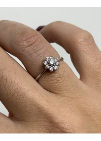 Anillo roseta oro blanco y diamantes