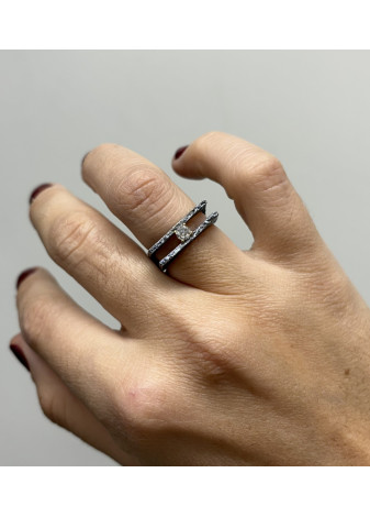 Anillo de plata, oro y diamante de laboratorio