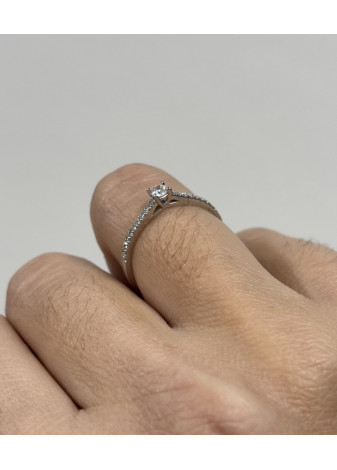 Anillo oro blanco y diamantes de laboratorio