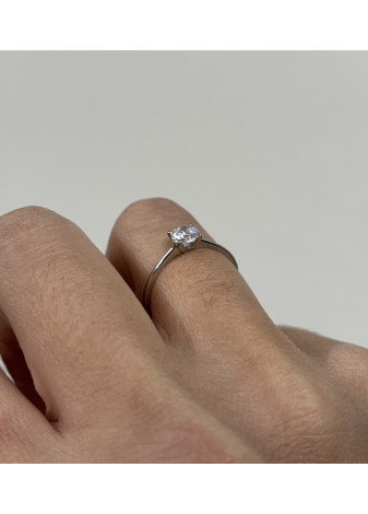 Solitario platino con diamante 0,30ct