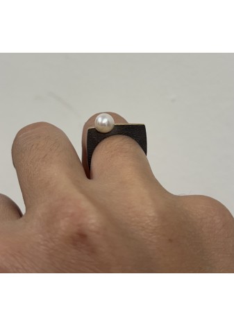 Anillo de plata, oro y perla blanca