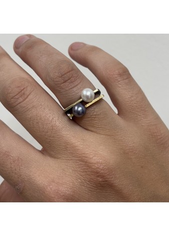 Anillo de plata, oro y perla blanca