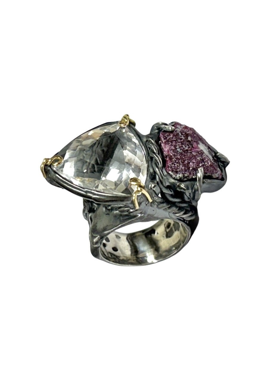 Anillo plata y oro con rubí en bruto e hiolina