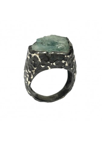 Anillo de plata y aguamarina en bruto
