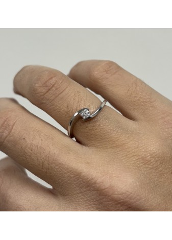 Solitario de platino con diamante de 0,25ct