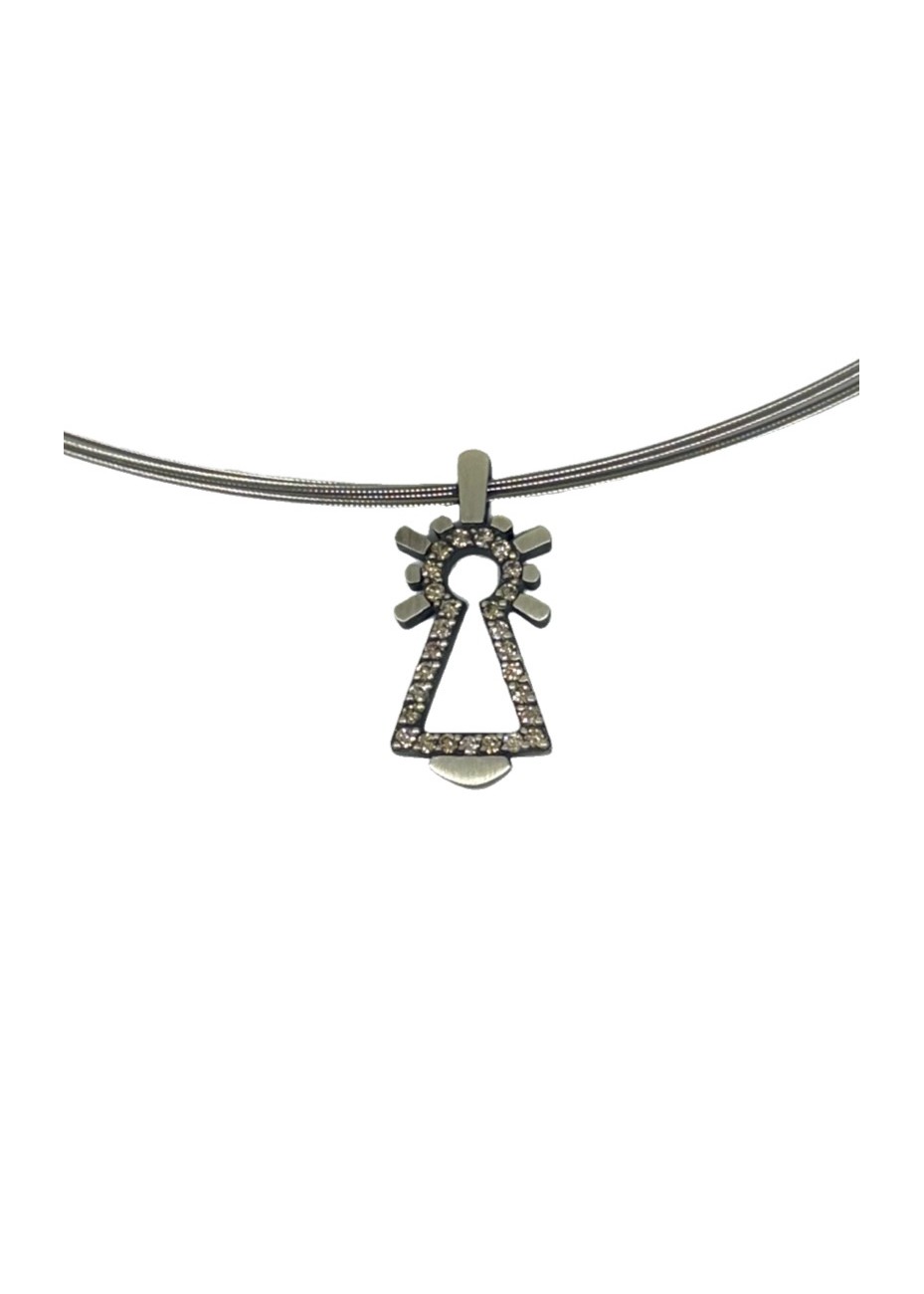 Colgante en plata de la Virgen del Pila con diamantes coñac