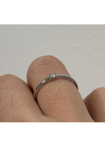 Solitario oro blanco y diamante lab 0,05cts