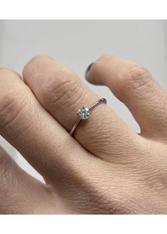Solitario platino con diamante de 0,30ct