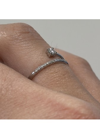 Anillo NOMAD de oro blanco y diamantes