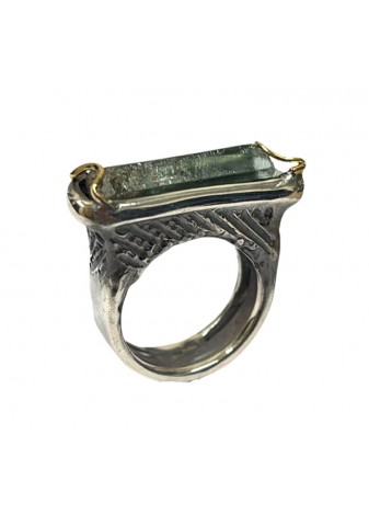 Anillo plata, oro amarillo y esmeralda en bruto