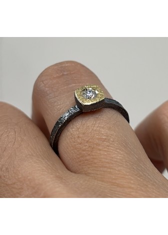 Anillo de plata, oro amarillo y diamante 0,15 ct