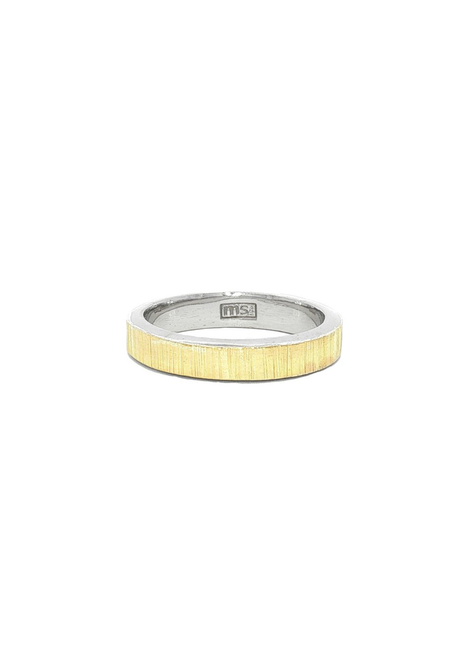 Alianza de oro amarillo y plata
