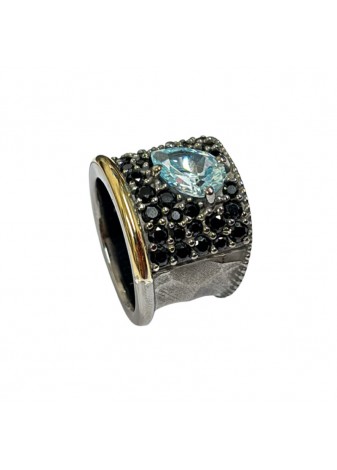 Anillo PUA plata oxidada, oro, topacio y espinelas negras